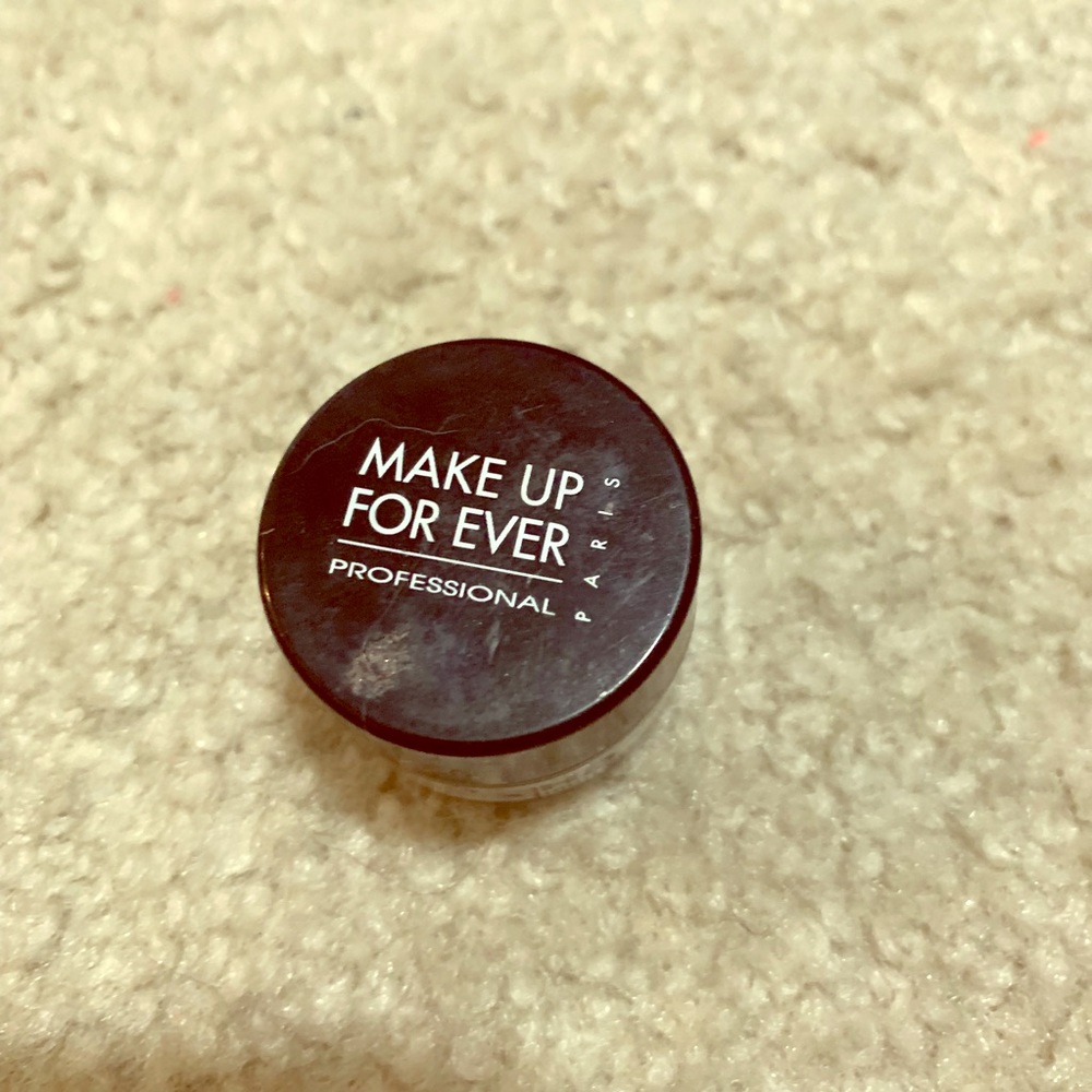 Travel Makeup forever setting power